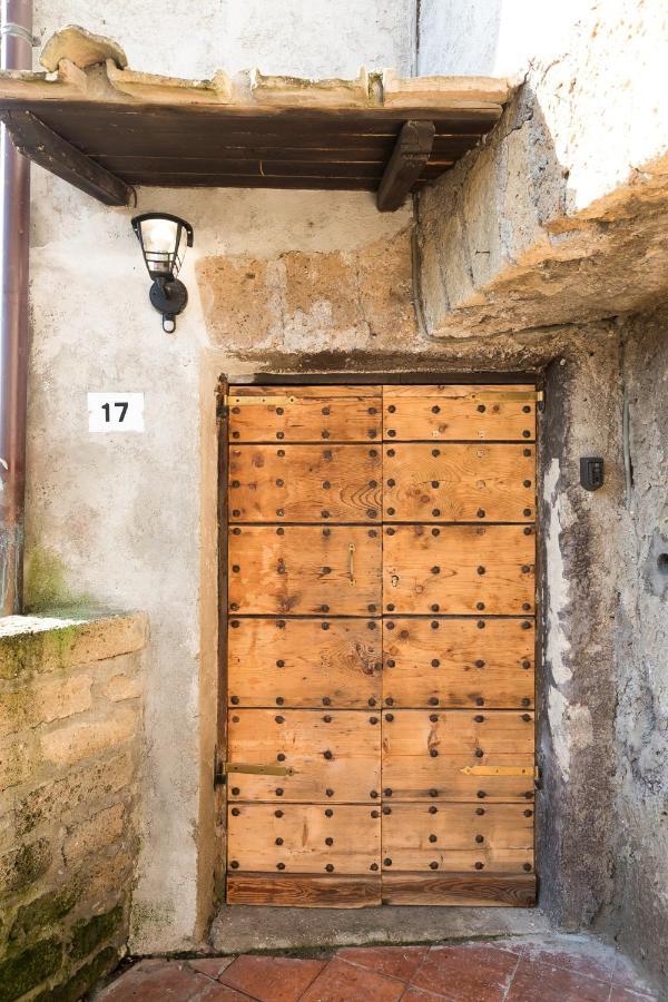 Opera Suites - Le Notti Bianche Calcata Exteriér fotografie